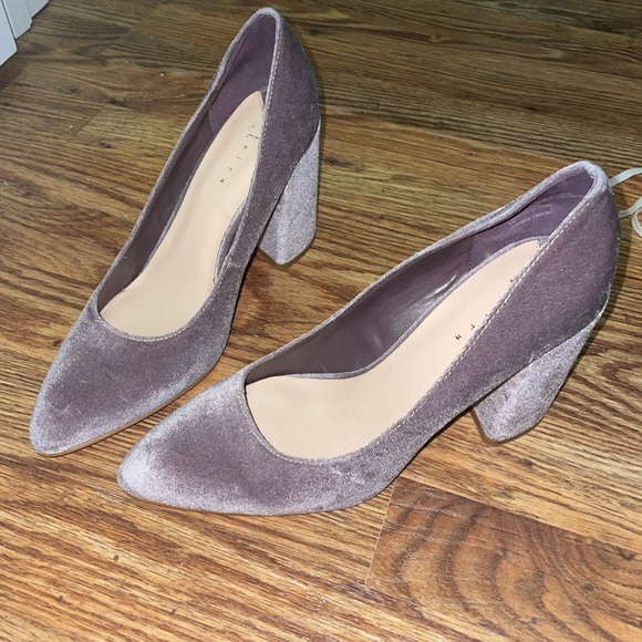 Leith Velvet Lavender Block Heel - Picture 3 of 5